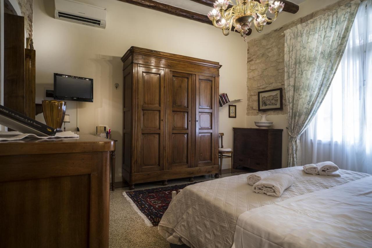 Il Calamaio Verona Luaran gambar